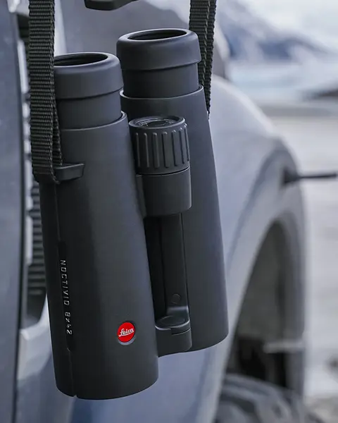 Leica-Binoculars-Noctivid
