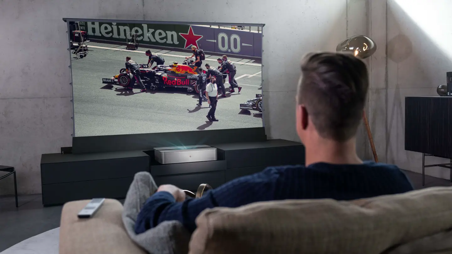 Leica Cine 1 projection showing crashed formula 1 cars.