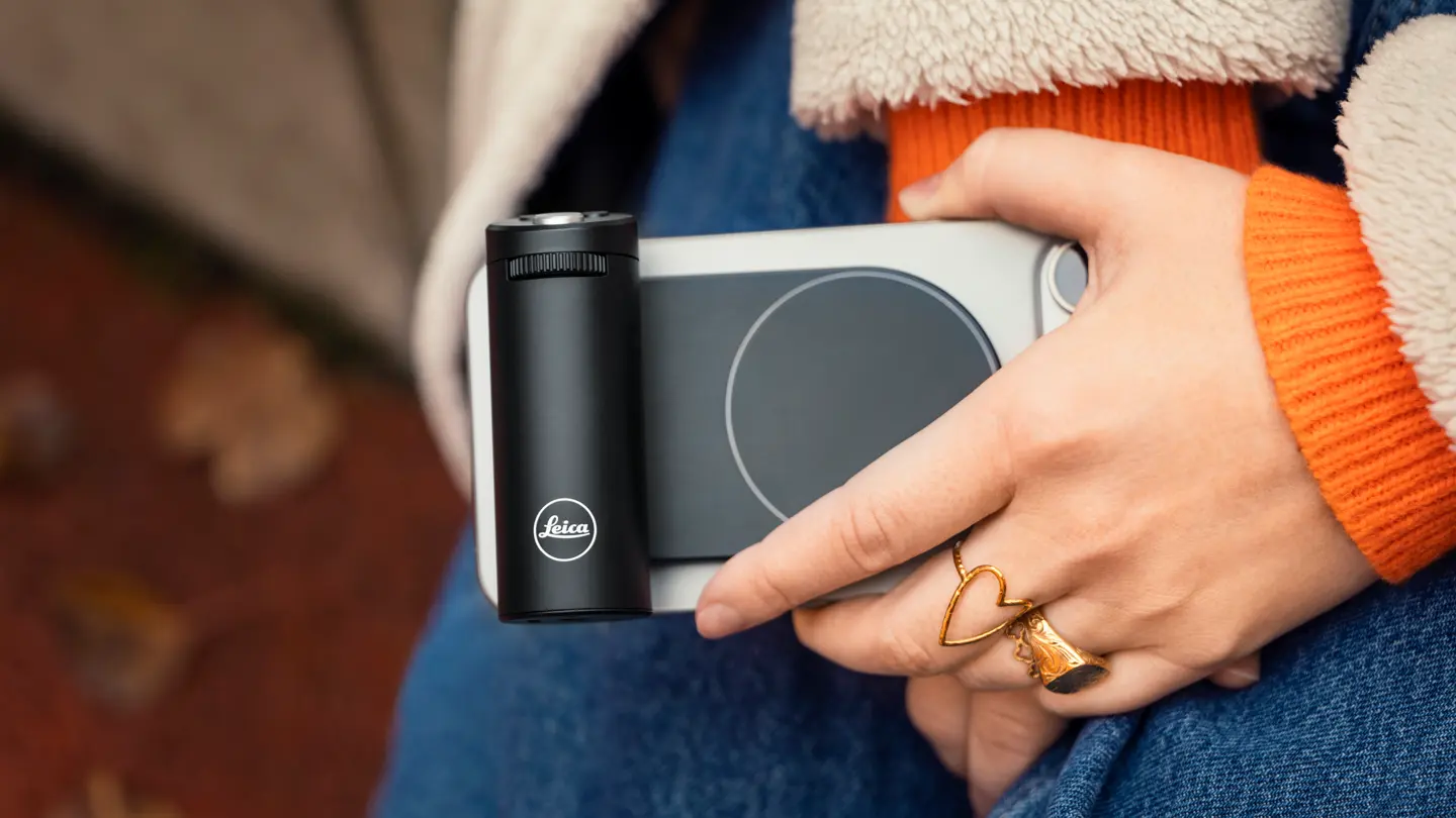 Leica LUX Grip in hands