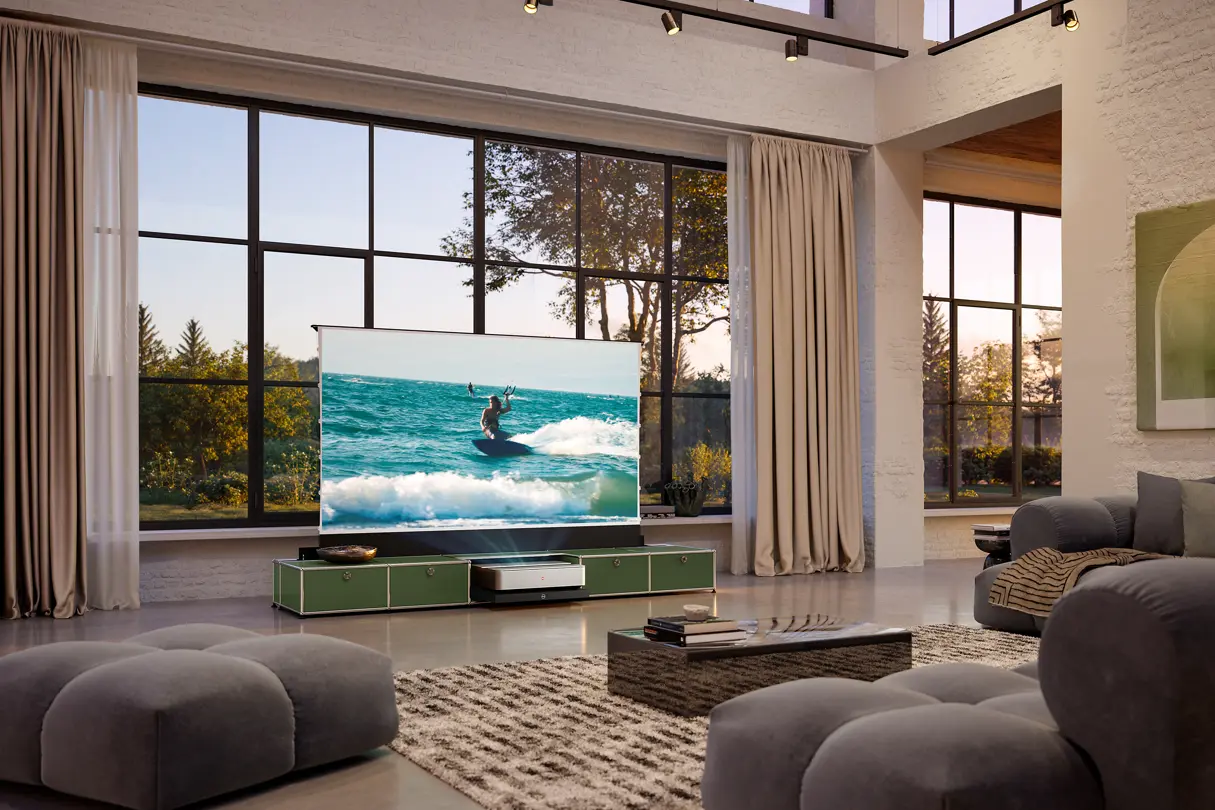 USM Leica Cine in a modern livingroom