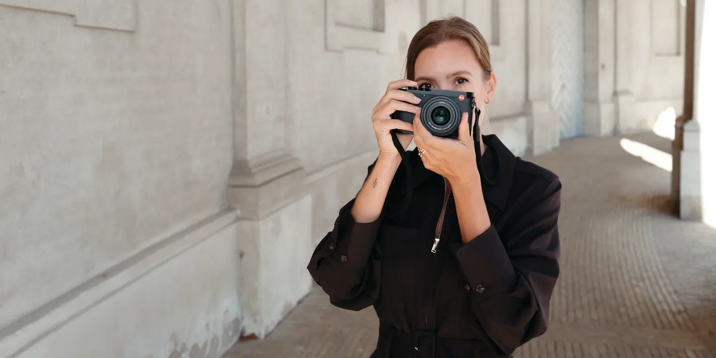 Portrait of Anna Landstedt photographing with Leica Q3 43