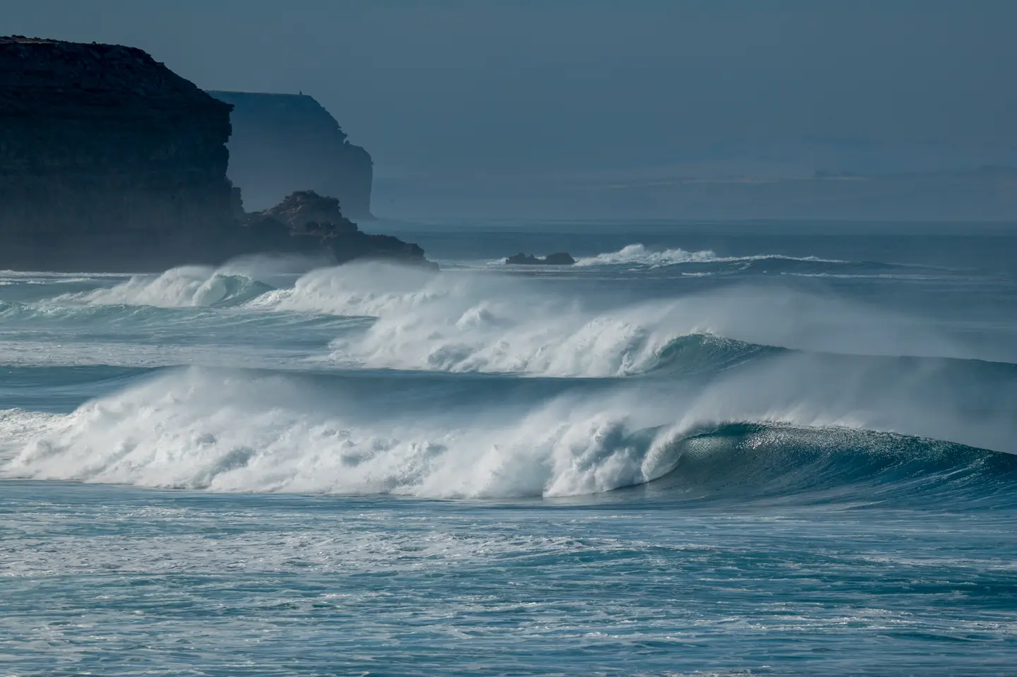 Ocean with high waves
