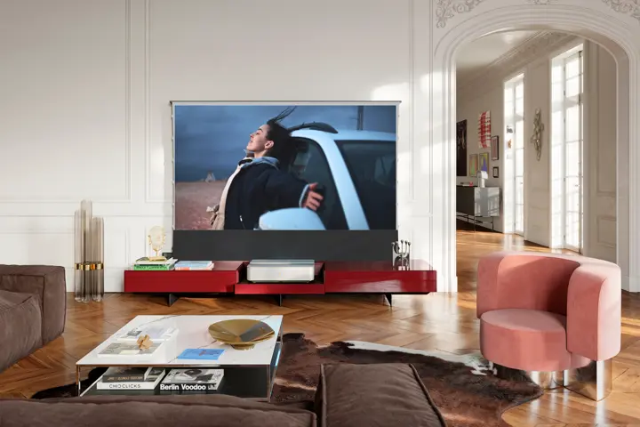 Leica Cine 1 on TV Board.