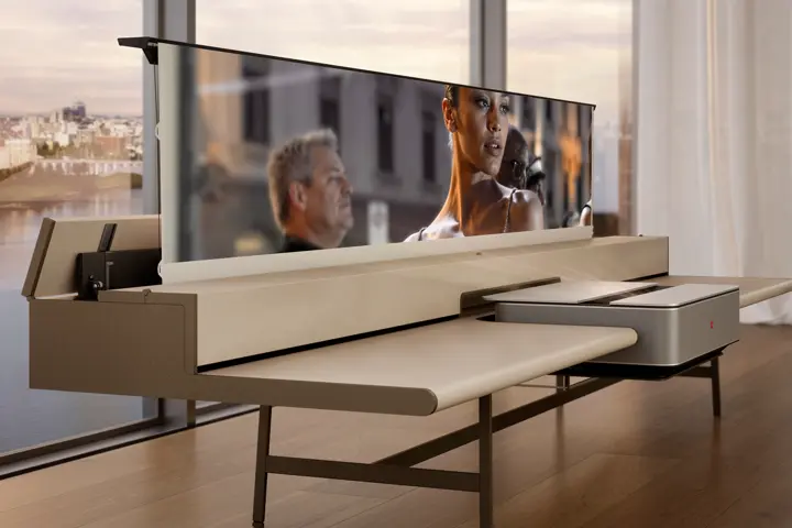 Leica Cine 1 on Lumina by YOMEI