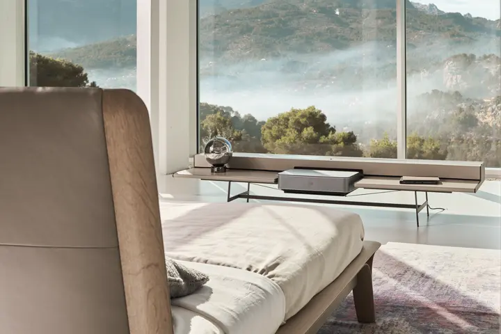 Leica Cine 1 on Lumina by YOMEI