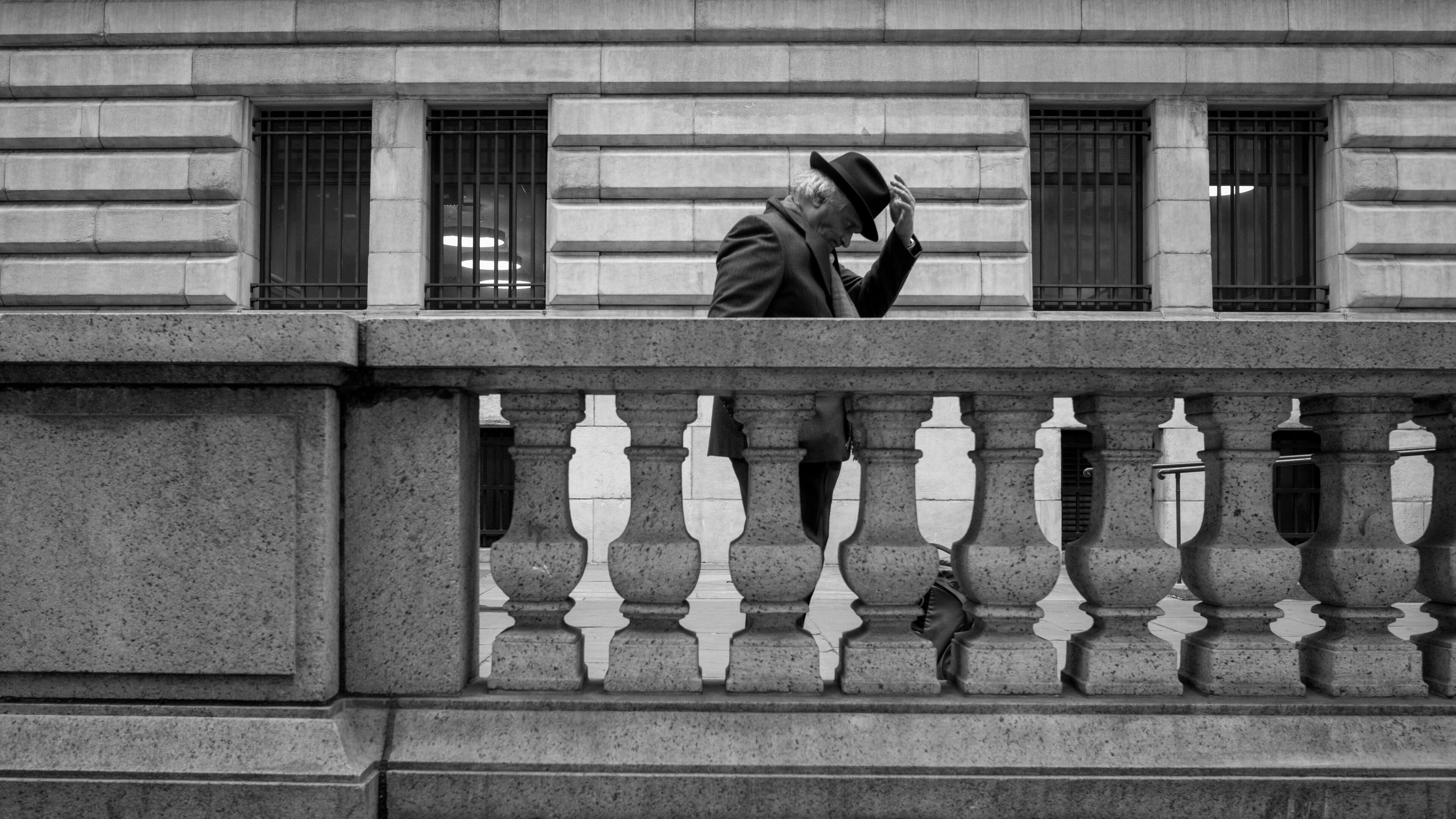 Old man with hat mono photographie